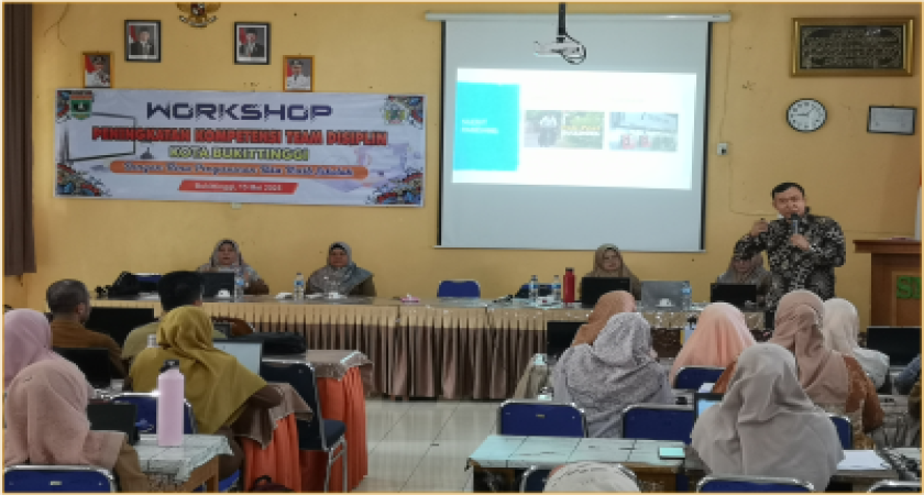 In House Training (IHT) Pengembangan Digitalisasi Pembelajaran Mendalam SMAN 5 Bukittinggi
