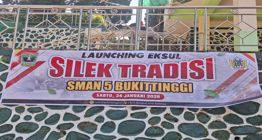 Launching Silek Tradisi se-Sumatera Barat di SMA Negeri 5 Bukittinggi